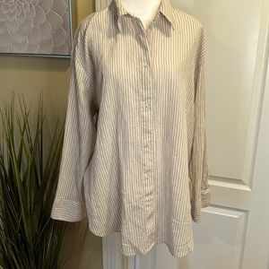H&M tan and white stripe lightweight collar button up shirt Large